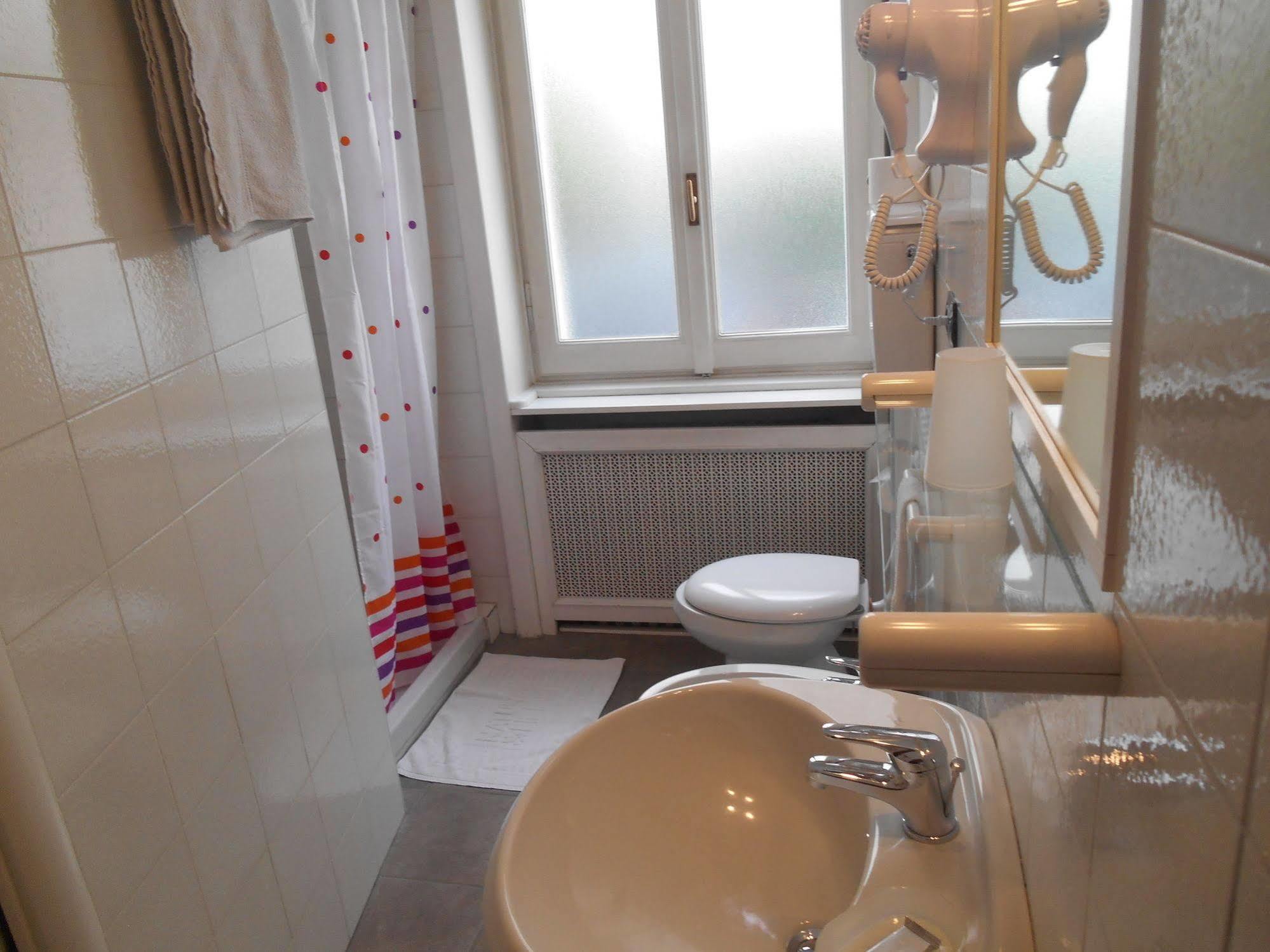 Bed and Breakfast Le Rose Malpensa Busto Arsizio Zewnętrze zdjęcie